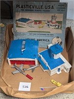 Plasticville USA Airport and Accessories Set