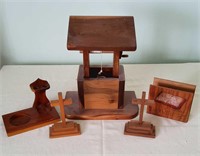 Vtg Wood Wishing Well and Misc