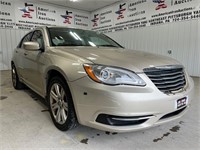 2013 Chrysler 200 Touring sedan -Titled-NO RESERVE