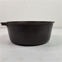 11 INCH GRISWOLD CAST IRON DUTCH OVEN