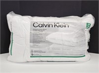 2 CALVIN KLEIN KING SIZE FIBREFILL PILLOWS