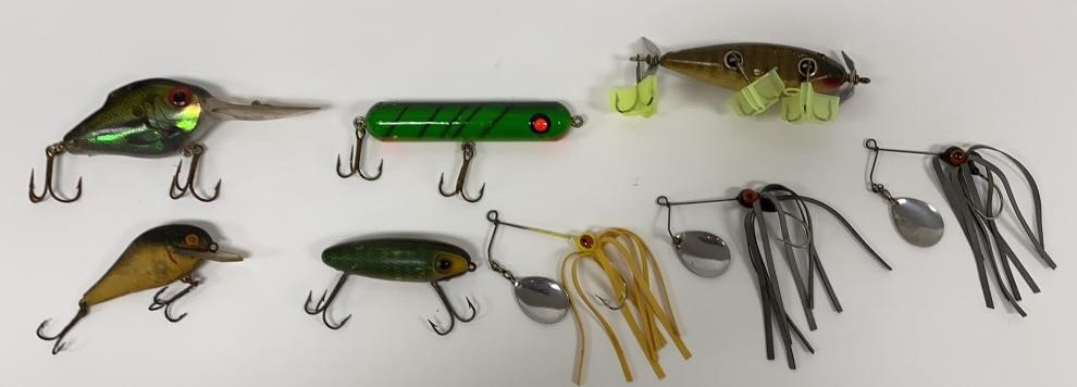Lot of 8 Various Vintage Fishing Lures