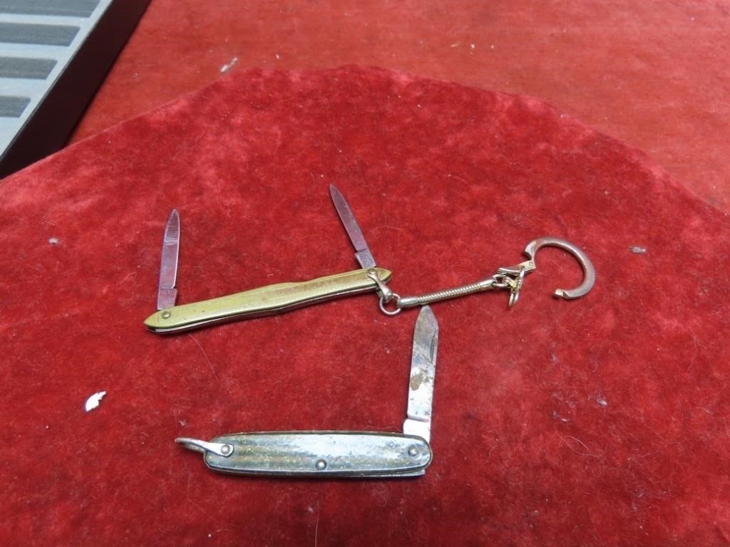 (2)Vintage Keychain folding pocket knives.