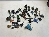 PLASTIC AND METAL MILITARY TOYS