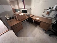 Office Desk/Computer Monitor/Extension Cords