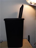 10 Gallon Garbage Can With Lid