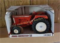 Allis Chalmers D21 Tractor - 1:16 Scale