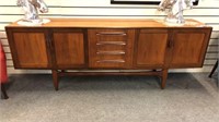 MID CENTURY G PLAN SIDEBOARD WITH FOUR CENTER