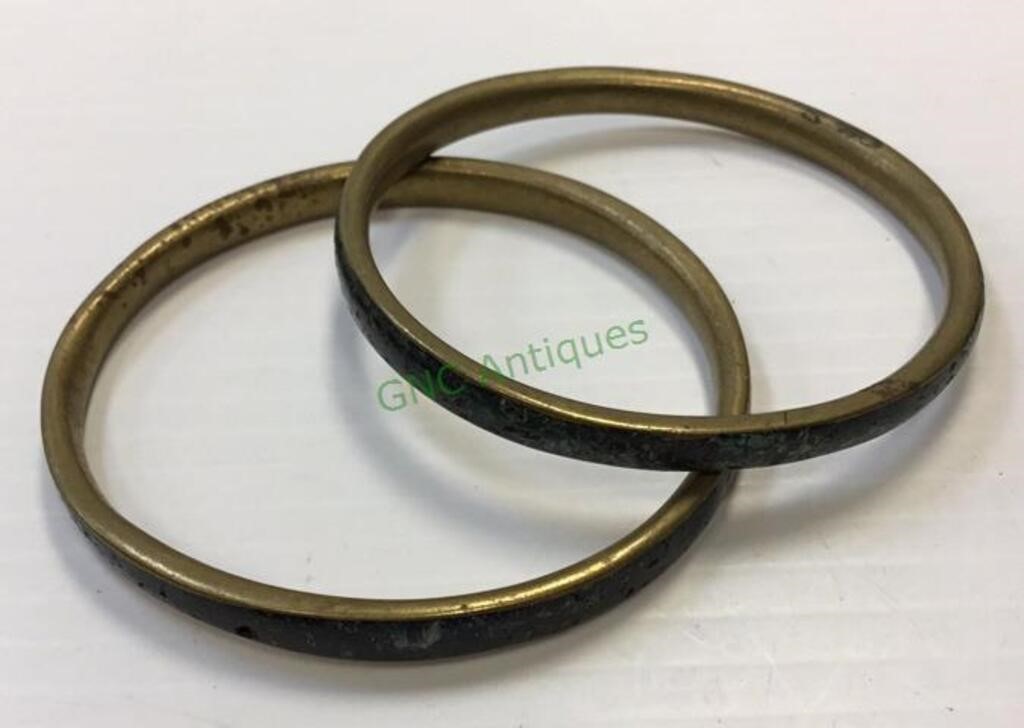 Pair of brass vintage bangle bracelets.    1442