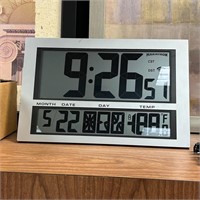 DIGITAL CLOCK