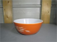Vintage 9"  Pyrex Nesting Mixing Bowl