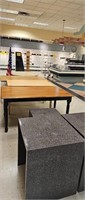 Tables  - Stands