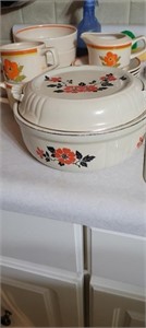 HALLS casserole dish with orange flower