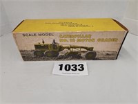 1:24 Scale Ertl Caterpillar No. 12 Motor Grader