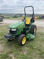 Lot 49. John Deere 2720 Hst Sub-compact Tractor