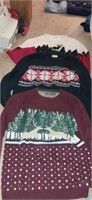 Lot with Christmas sweaters size medium