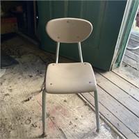 Vintage Youth Plastic Deck Chair