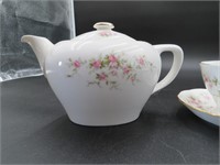 Royal Vail Teapot Set
