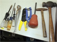 caddy of asstd tools & (6) umbrellas