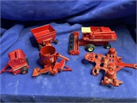 Toy Tractors: International 5 piece Metal