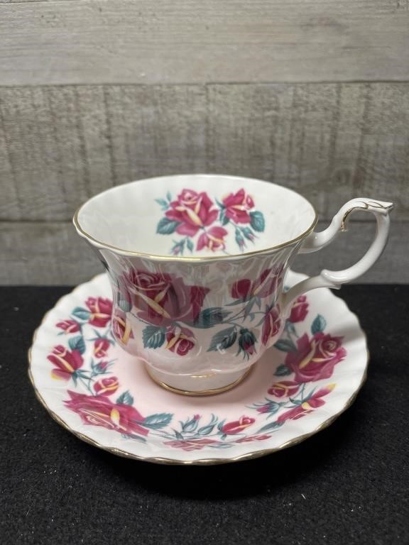 Royal Albert Lakeside Series Time Cup & Saucer