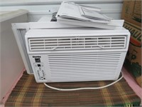 Dunby 6000BTU Air conditioner One year old