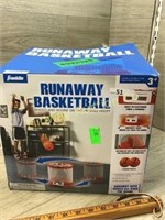 RUNAWAY BASKETBALL