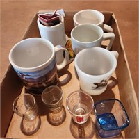 Vintage Wildlife Coffee Mugs, Cups & Shot Glasses