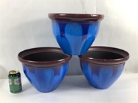 Ensembles de trois pots bleus émaillés.
