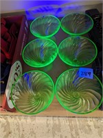 set of 6 Federal glass Uranium swirl sherbet dishs