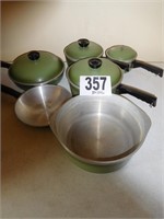 8 PIECES OF CLUB COOKWARE