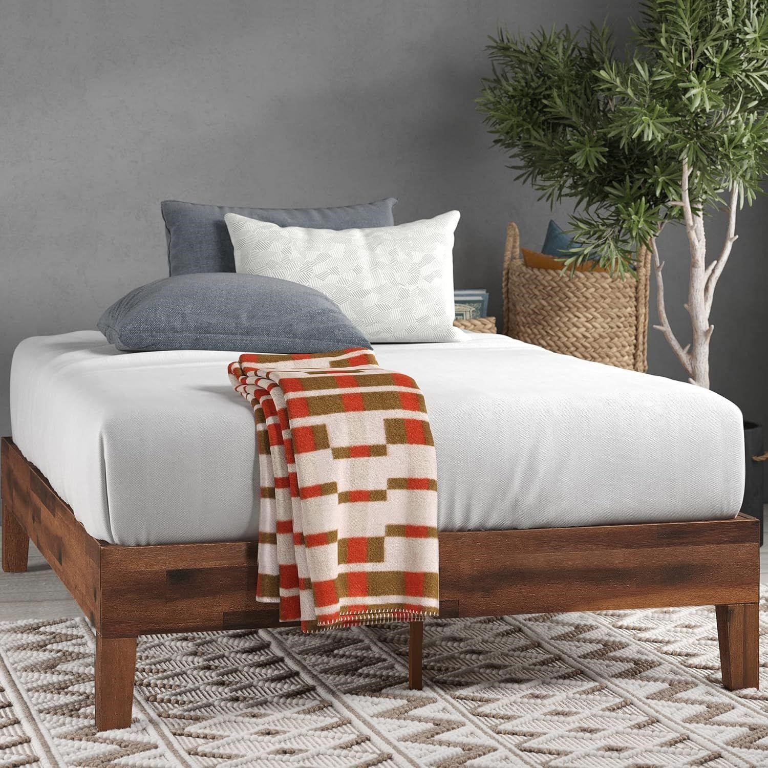 Zinus Marissa 12 Inch Deluxe Wood Platform Bed