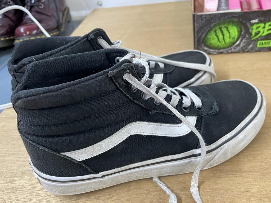 Vans shoes size 7.5