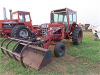 1976 IHC 666 Tractor #U016551
