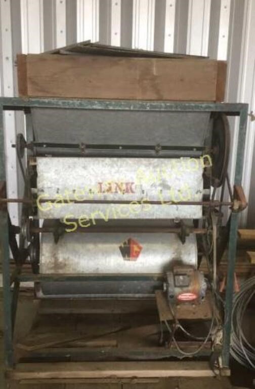Link  fanning mill with screens.
