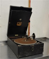 Antique RCA phonograph, see notes