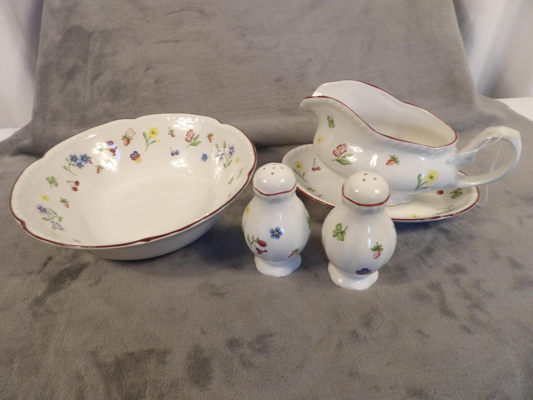 Lot of Johnson Brothers Dishware