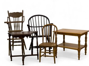 Chair and Table Furniture Grouping (5)