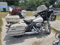 2011 HARLEY DAVIDSON - POLICE