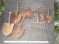 Vintage Tool Heads - Pitch Fork / Shovels