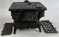 Salesman Sample - Vintage Rescen Cast Iron Stove