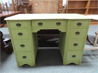 9 DRAWER KNEEHOLE DESK DOVE TAILED DRAWERS