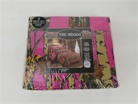 The Woods Pink Camouflage Queen Size Sheet Set