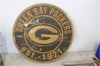 Round Green Bay sign