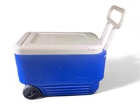 38QT wheelie Igloo blue cooler