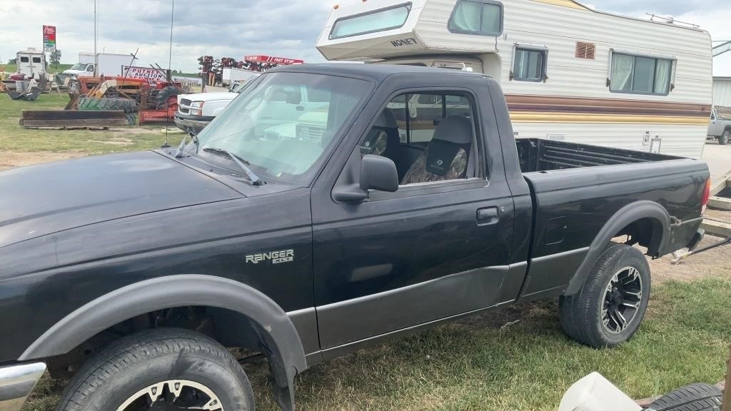 1998 Ford Ranger five speed manual, 6 foot bed,