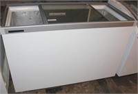 Hussmann display chest freezer, 4' wide, rolling