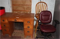 Maple kneehole desk, swivel desk arm chair,