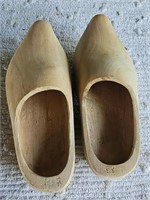 E5) Unsure of size Holland Wooden Shoes make cute