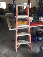 WERNER 5' STEP LADDER